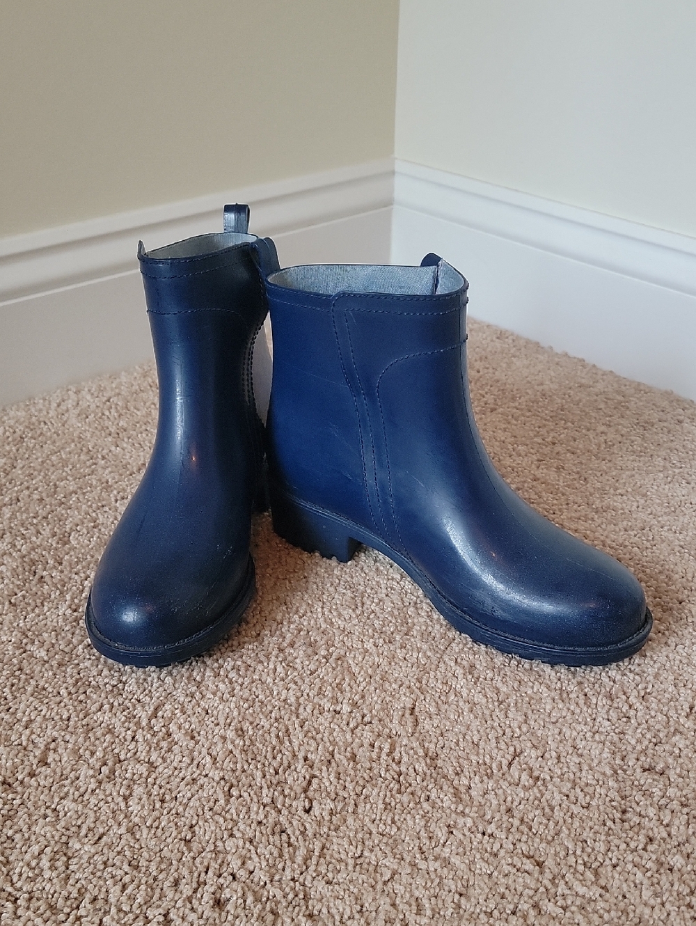Navy Blue Short Rain Boots Size 7 Ankle Height